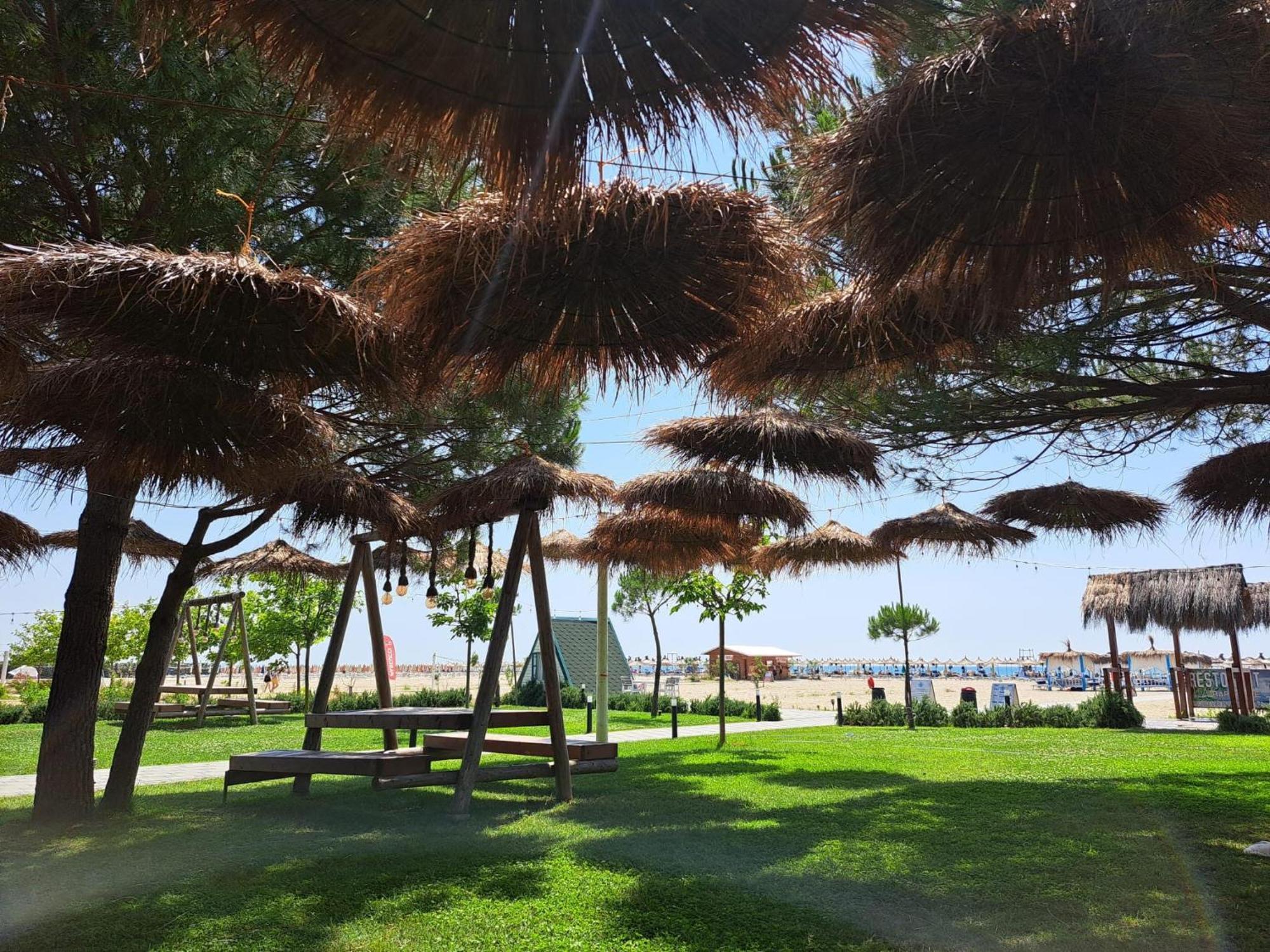 M&E Premium Apartments - San Pietro Durrës Exteriör bild