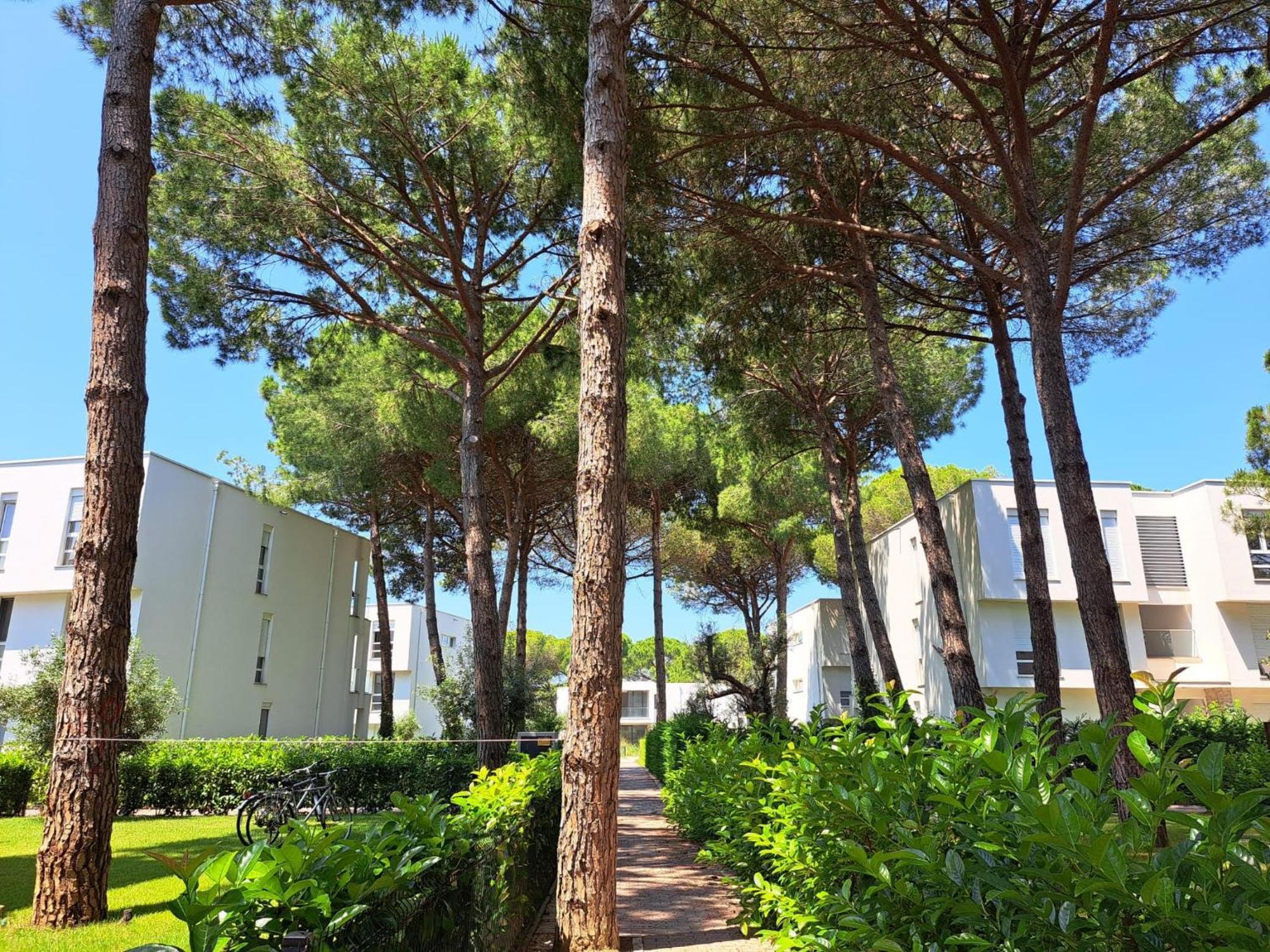 M&E Premium Apartments - San Pietro Durrës Exteriör bild